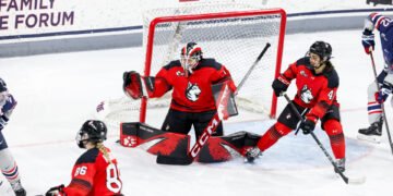 Lisa Jonsson of Northeastern was named a Hockey East All-Rookie Team member