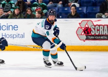 Maja Nylen Persson carries the puck for the PWHL's New York Sirens - Photo @ PWHL