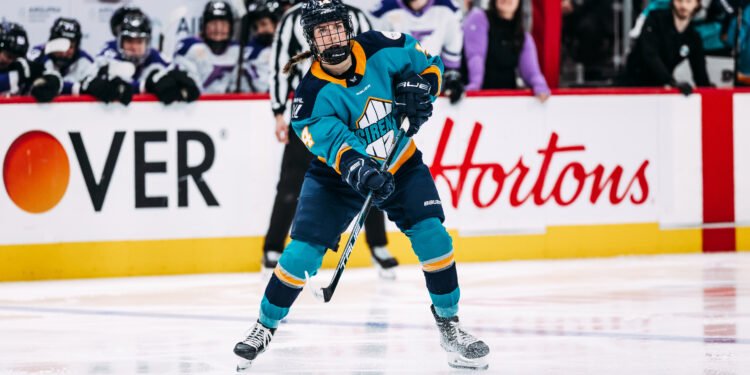 Jaime Bourbonnais fires a pass for the New York Sirens - Photo @ PWHL