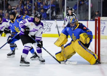 Kendall Coyne Schofield sets up out front of Kristen Campbell in Sunday's game between the Minnesota Frost and Toronto Sceptres - Photo @ PWHL