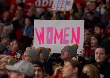 Transgender women have been banned from women's hockey in Great Britain - Photo @ Ellen Bond / Dub Hockey