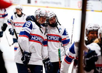 Norwegian women's hockey players at the 2025 World Championships - Photo @ Magyar Jégkorong