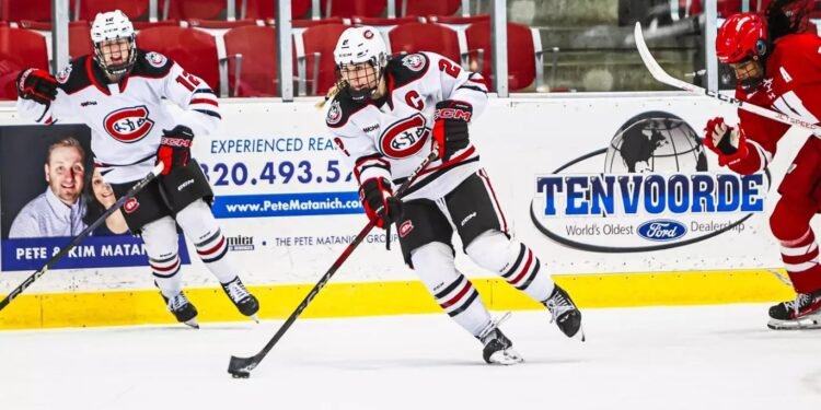Dayle Ross with St. Cloud State - Photon @ Jason Soria / St. Cloud Athletics