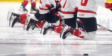 Women's hockey players from Canada