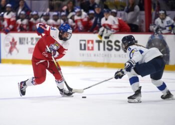 Natalie Mylnkova (19) of Czechia is defended by Nelli Laitinen (9) of Finland - Photo @ Ellen Bond