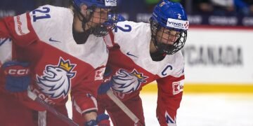 Aneta Tejralova (2) and Tereza Vanisova (21) line up for a face-off with Czechia at the World Championships - Photo @ Ellen Bond